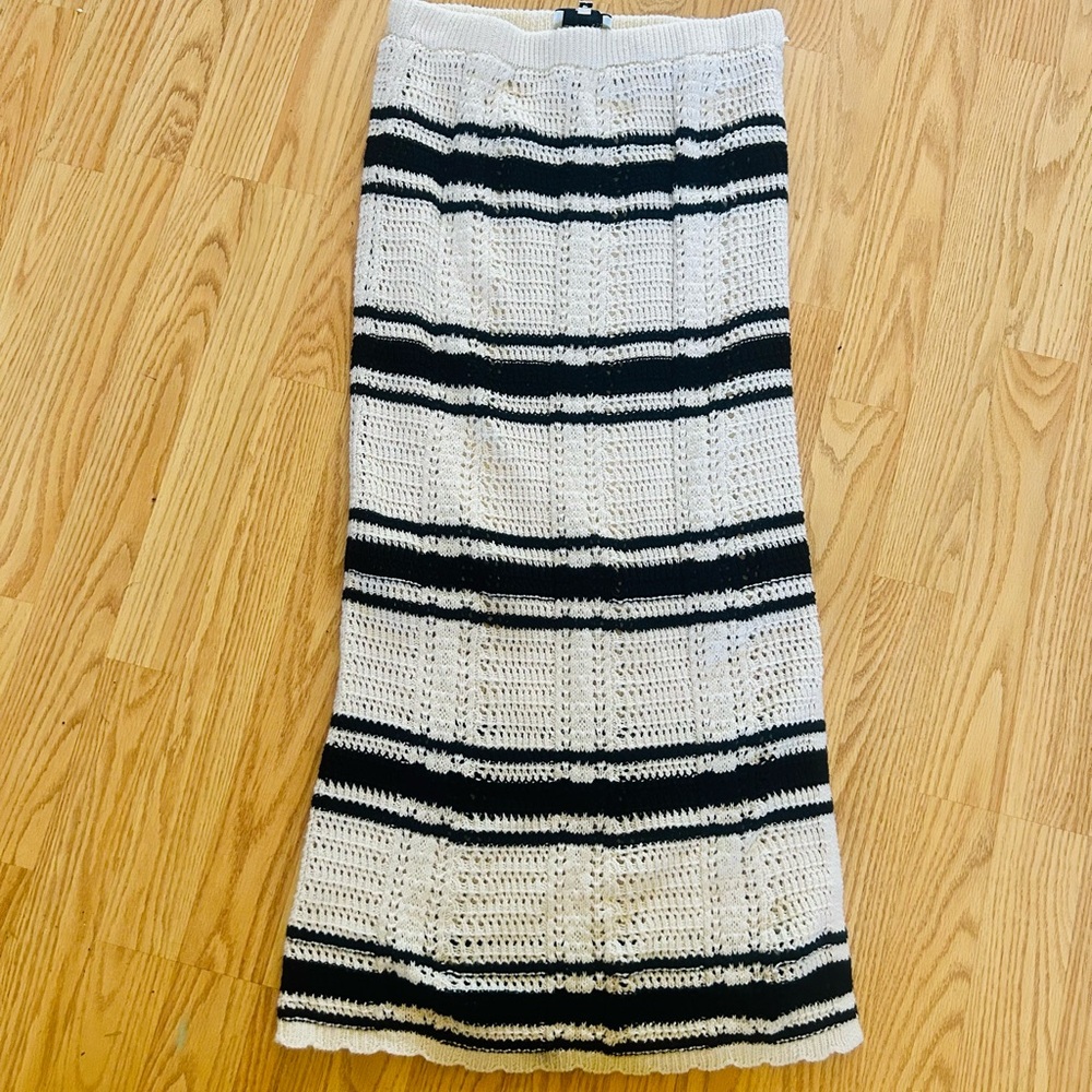 Striped Black and White Knit Skirt sz S
